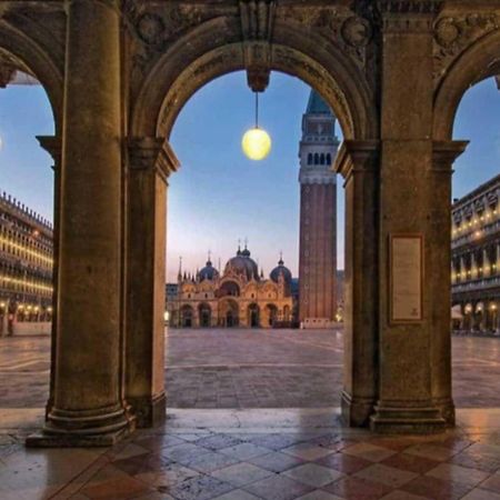 Venice Gold Room エクステリア 写真