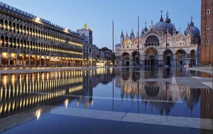Venice Gold Room エクステリア 写真